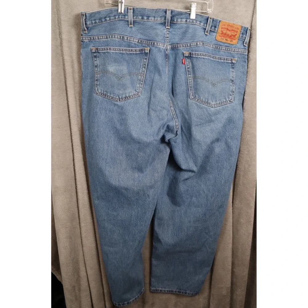 Levis 560 Comfort Fit Jeans Mens 46x30 Blue Medium Wash Relaxed Tapered Denim